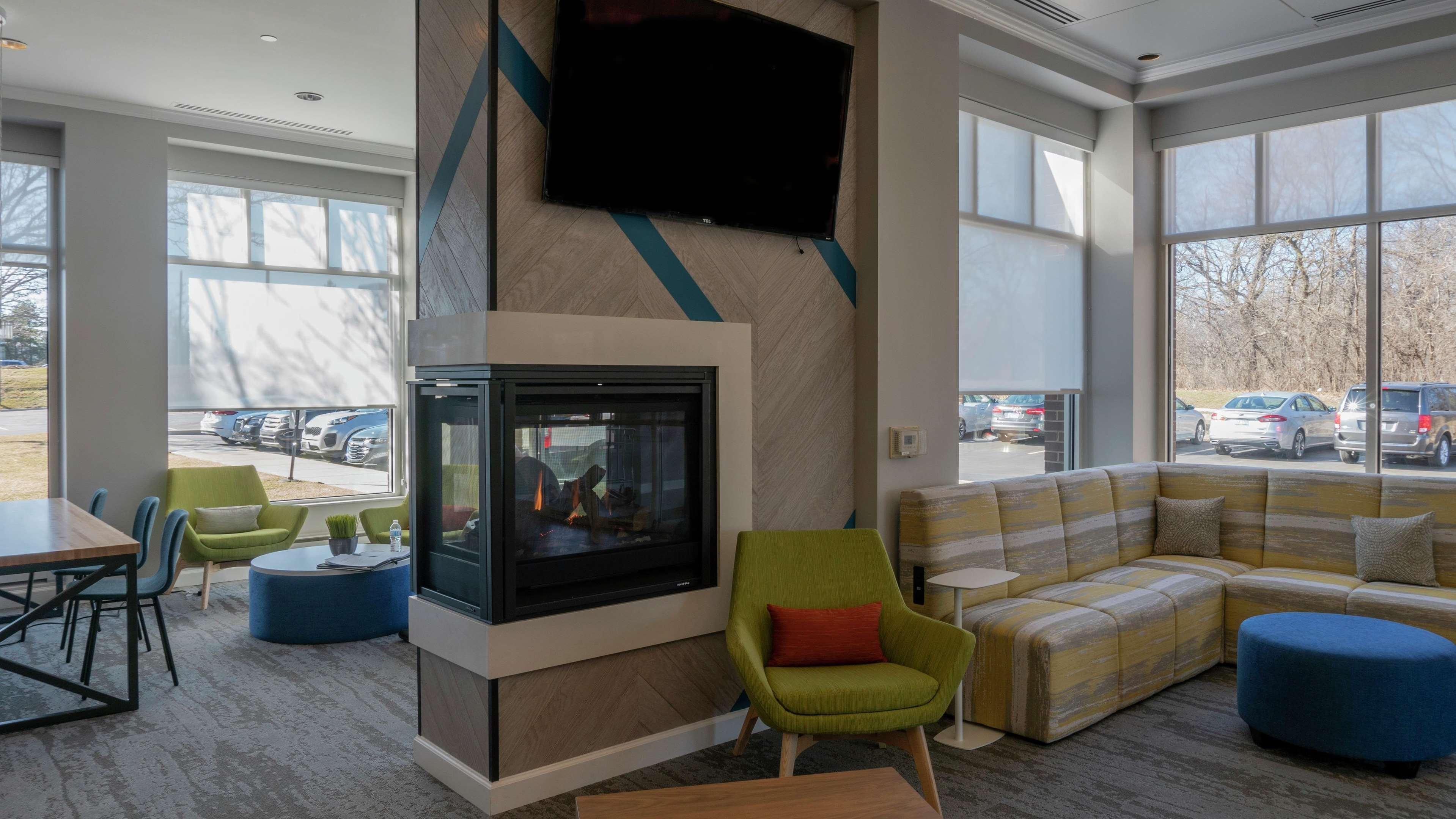 Hilton Garden Inn Plymouth Exterior foto