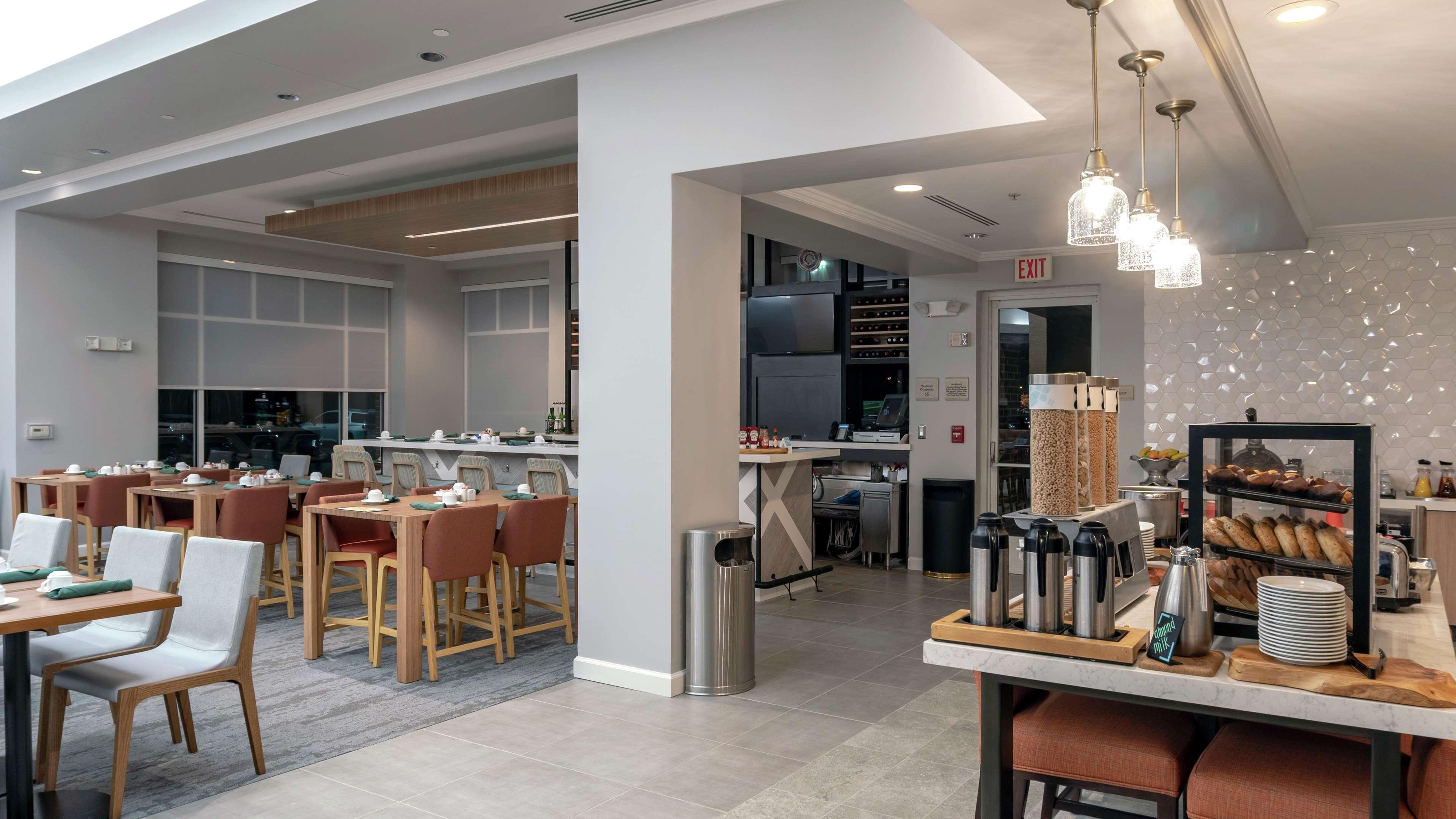 Hilton Garden Inn Plymouth Exterior foto